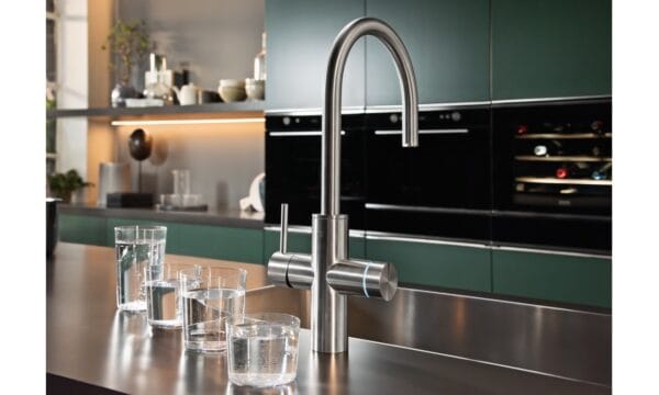 Mythos Water Hub Sparkling